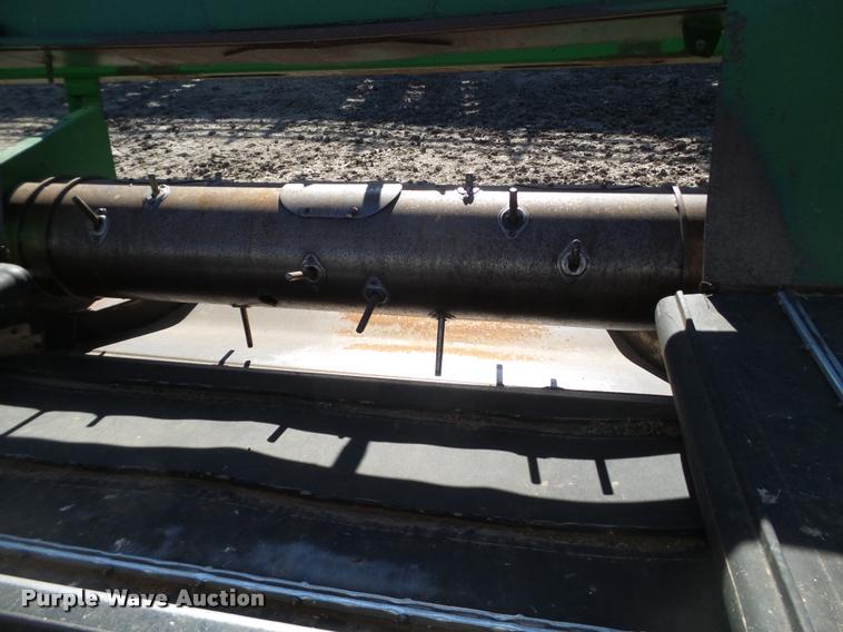 image for item BZ9246 2008 John Deere 936D draper head