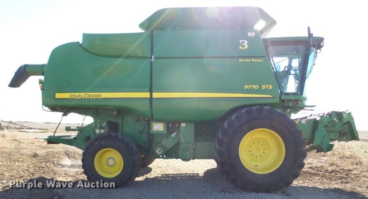 image for item BZ9247 2008 John Deere 9770 STS combine