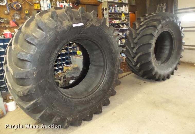 image for item CA9355 (2) Marcher 30.5L-32 tires