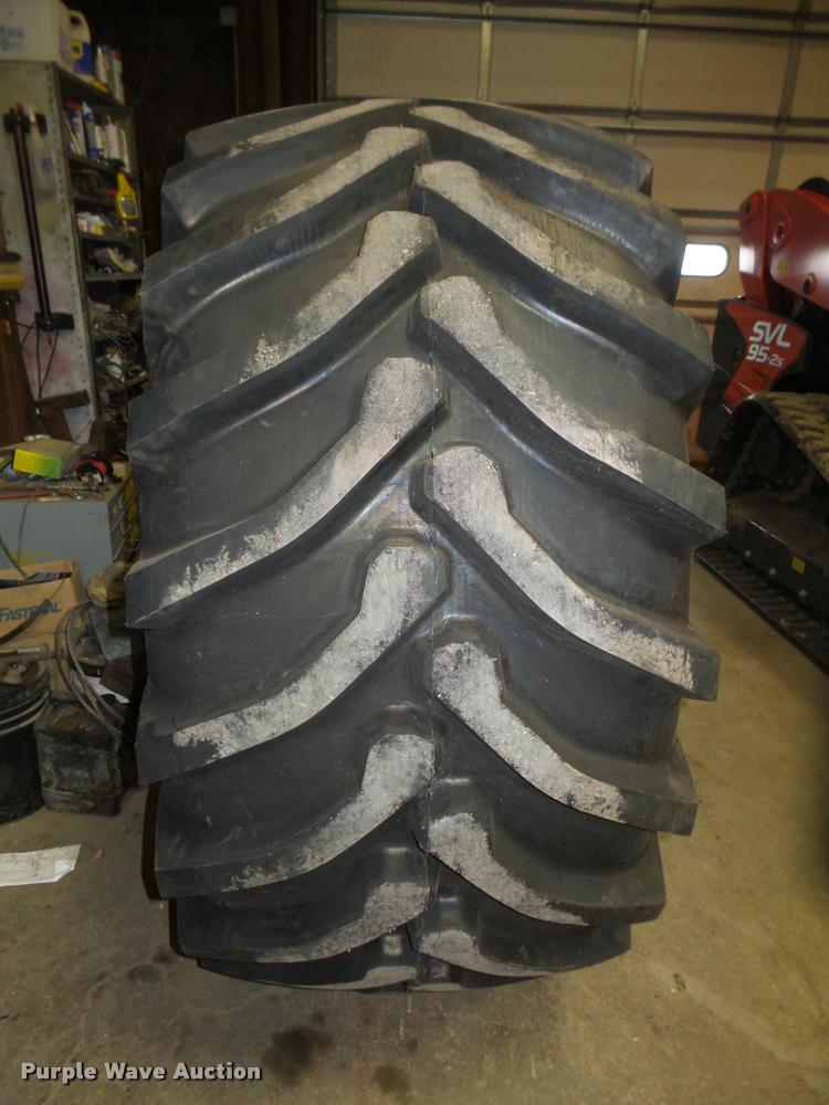 image for item CA9355 (2) Marcher 30.5L-32 tires