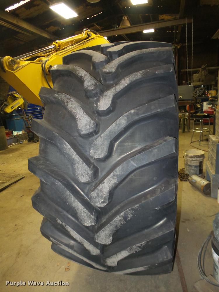 image for item CA9355 (2) Marcher 30.5L-32 tires