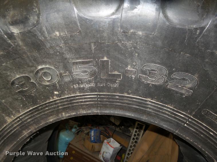 image for item CA9355 (2) Marcher 30.5L-32 tires