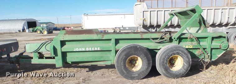 image for item DA5219 John Deere 780 manure spreader