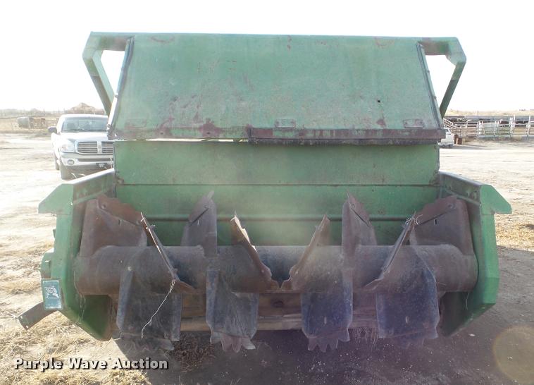 image for item DA5219 John Deere 780 manure spreader
