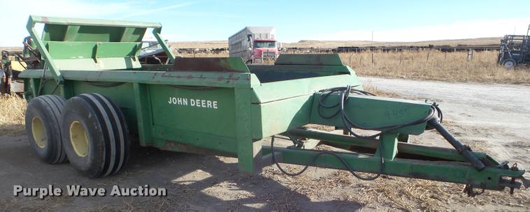 image for item DA5219 John Deere 780 manure spreader