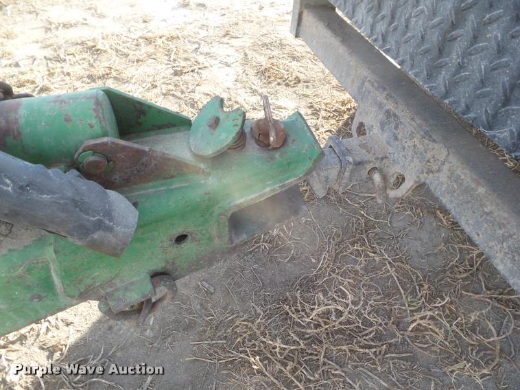 image for item DA5219 John Deere 780 manure spreader