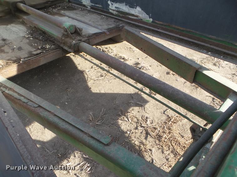 image for item DA5219 John Deere 780 manure spreader