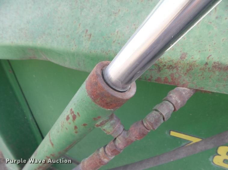 image for item DA5219 John Deere 780 manure spreader