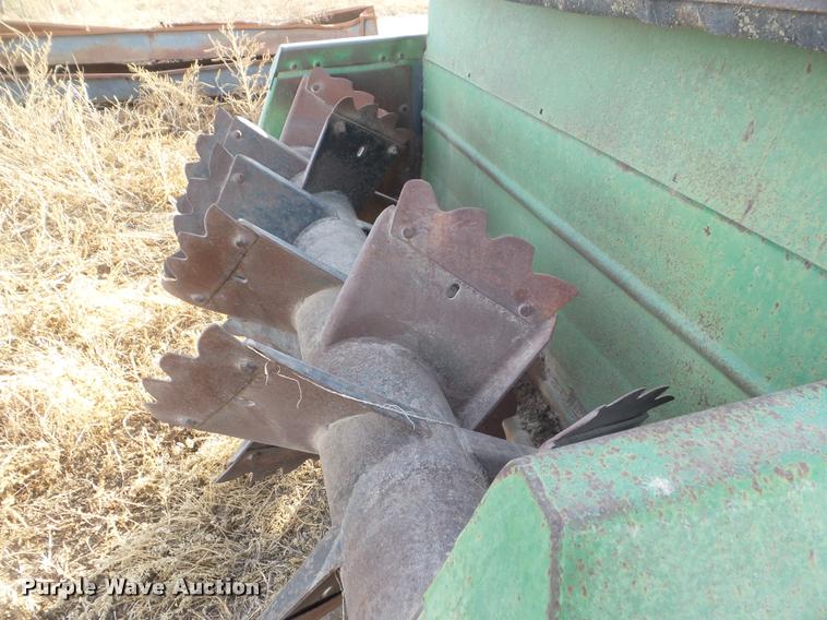 image for item DA5219 John Deere 780 manure spreader