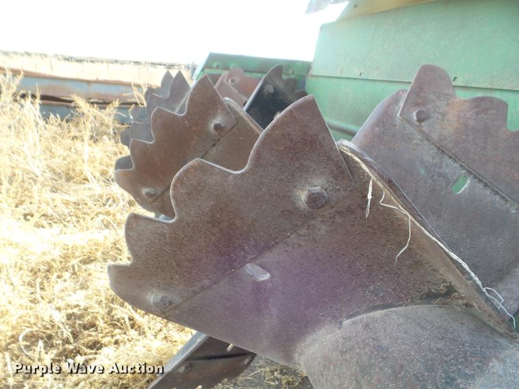 image for item DA5219 John Deere 780 manure spreader