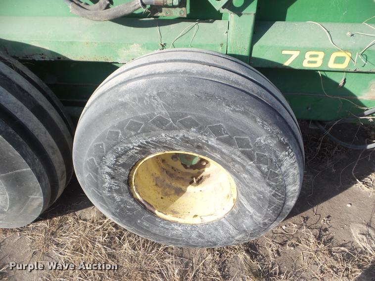 image for item DA5219 John Deere 780 manure spreader