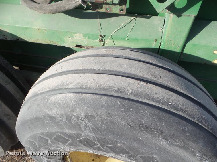 image for item DA5219 John Deere 780 manure spreader