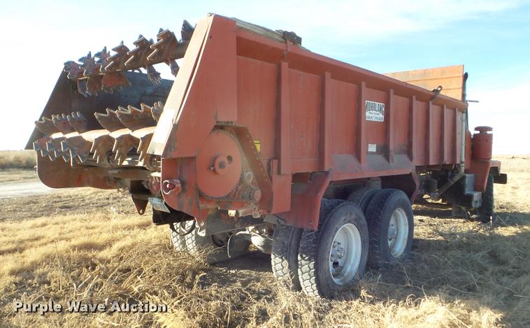 image for item DA5222 1978 Mack manure spreader truck