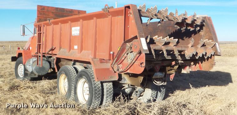 image for item DA5222 1978 Mack manure spreader truck