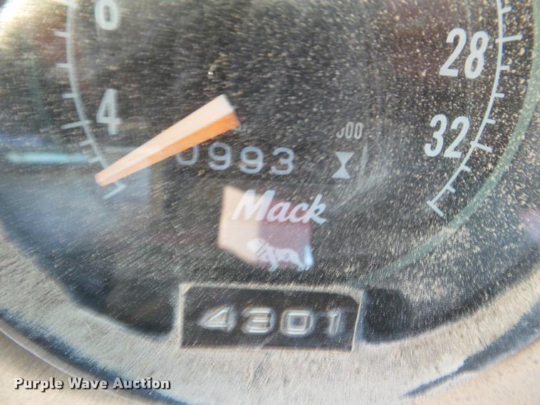 image for item DA5222 1978 Mack manure spreader truck