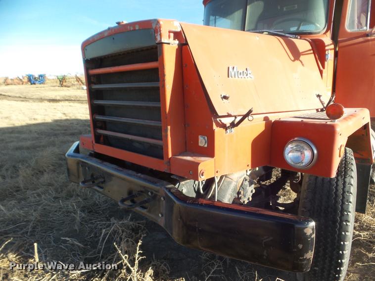 image for item DA5222 1978 Mack manure spreader truck