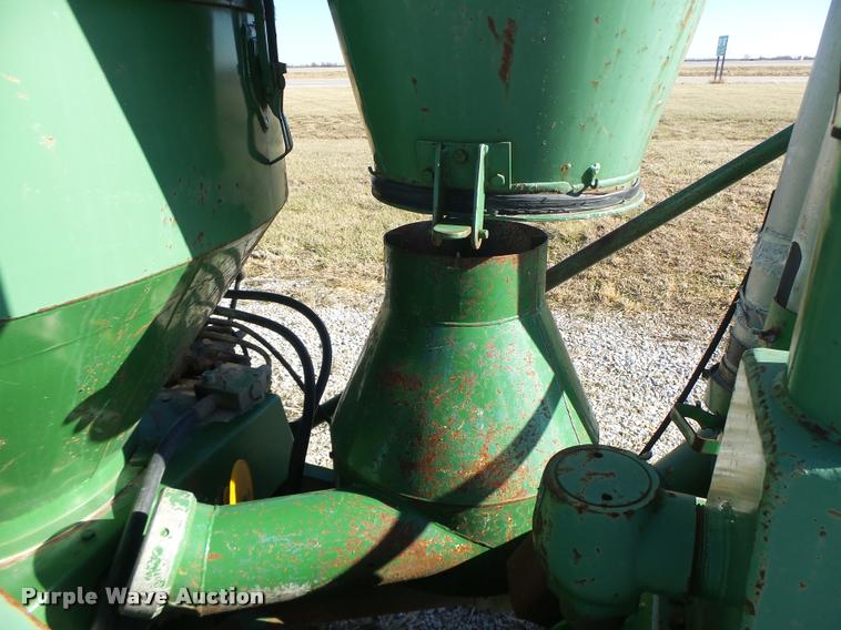 image for item DA9295 Walinga 614 grain vacuum