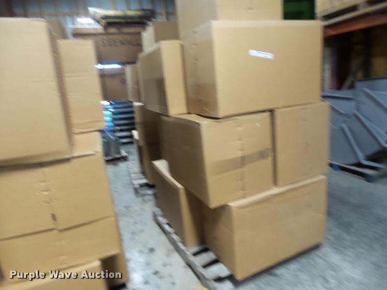 image for item DA9305 (10) 15" vents with screens