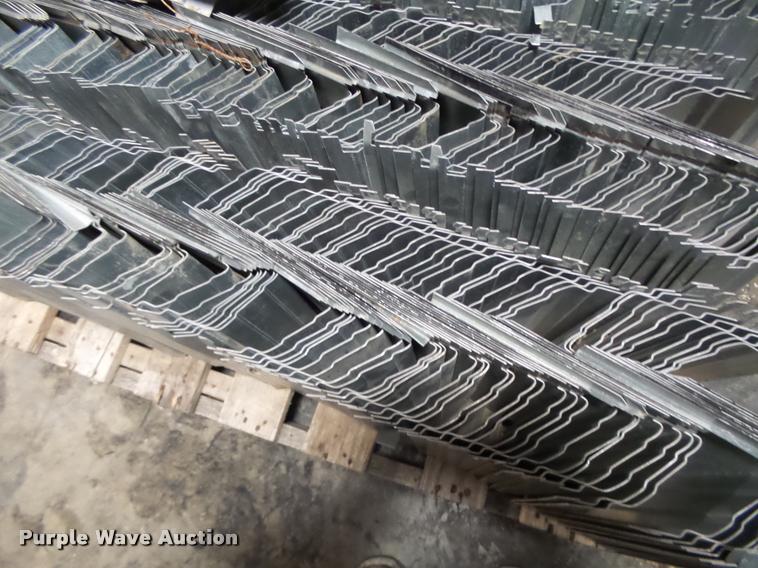 image for item DA9307 18 gauge floor supports