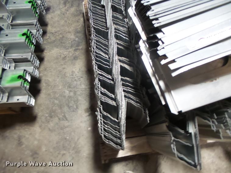 image for item DA9307 18 gauge floor supports