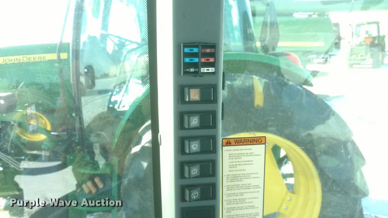 image for item DB0829 2005 New Holland TN70DA MFWD tractor