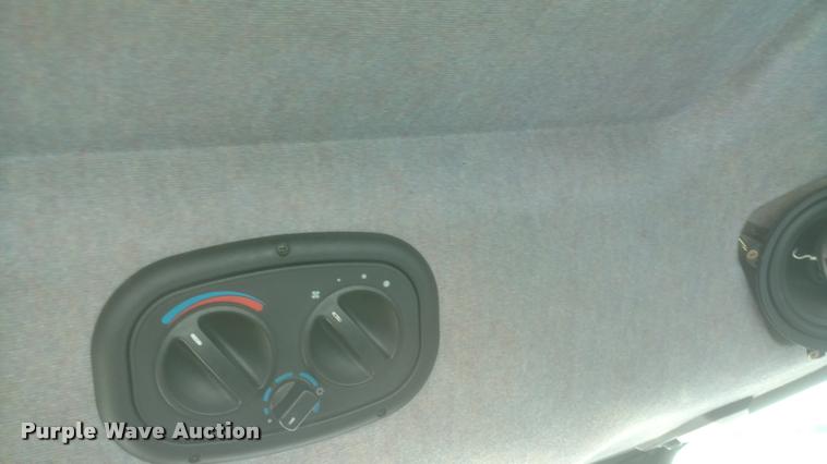 image for item DB0829 2005 New Holland TN70DA MFWD tractor