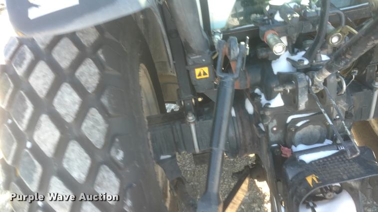 image for item DB0829 2005 New Holland TN70DA MFWD tractor