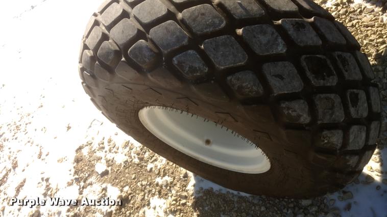 image for item DB0829 2005 New Holland TN70DA MFWD tractor