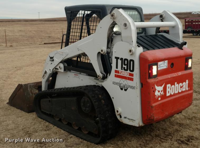 image for item DB0843 2007 Bobcat T190 skid steer