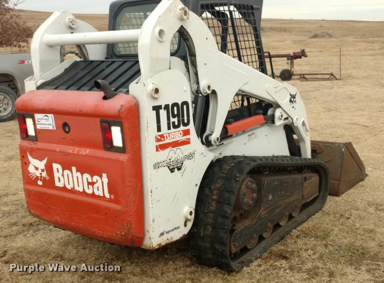 image for item DB0843 2007 Bobcat T190 skid steer