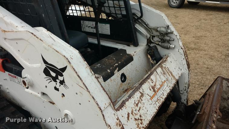 image for item DB0843 2007 Bobcat T190 skid steer