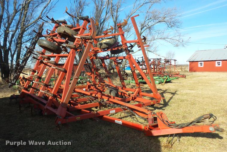 image for item DB2847 Case IH 4800 field cultivator