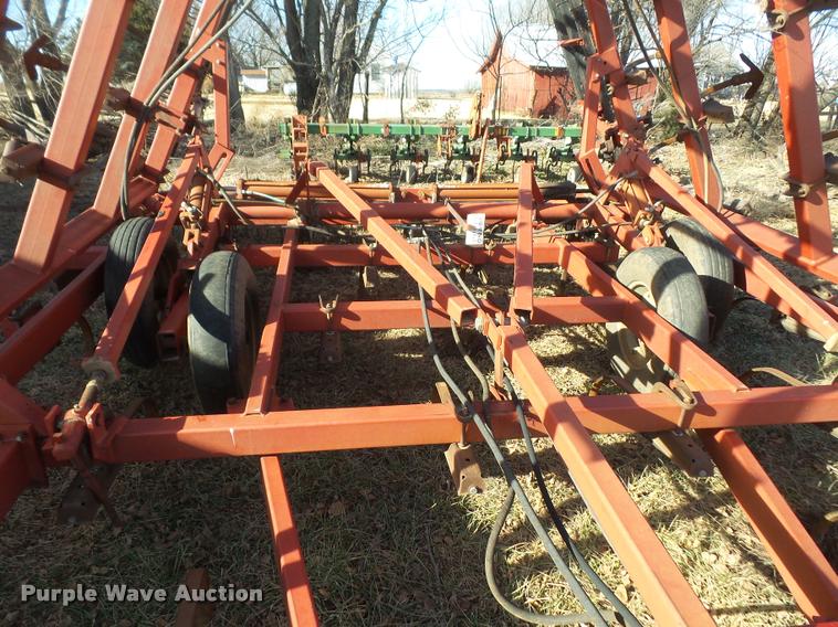 image for item DB2847 Case IH 4800 field cultivator