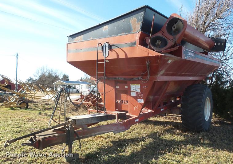 image for item DB2851 Parker 1010 grain cart