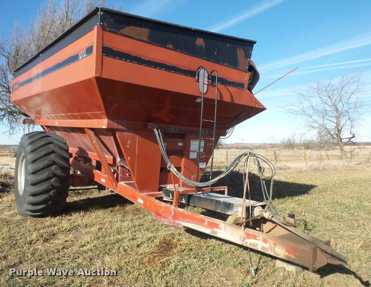image for item DB2851 Parker 1010 grain cart