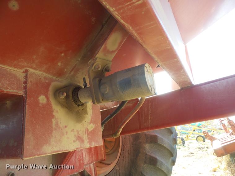 image for item DB2851 Parker 1010 grain cart