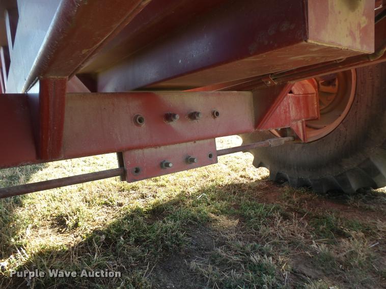 image for item DB2851 Parker 1010 grain cart