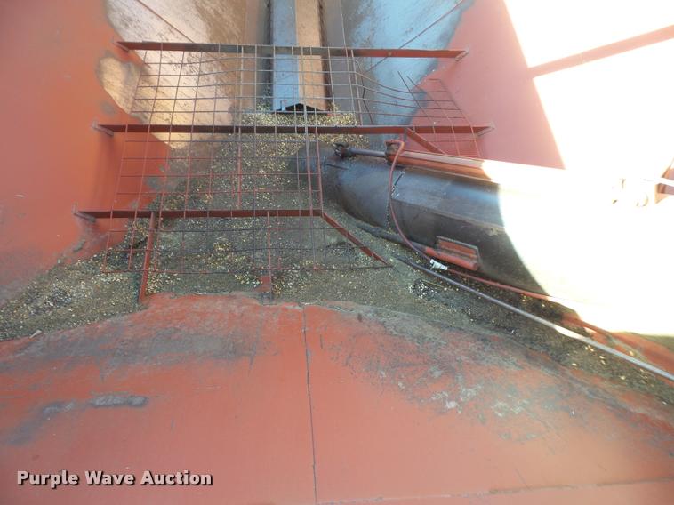 image for item DB2851 Parker 1010 grain cart