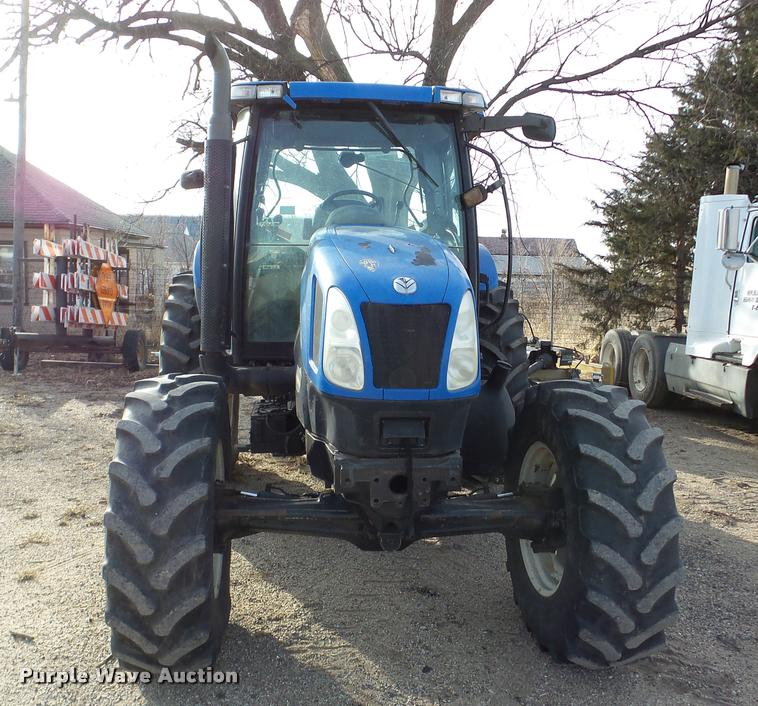 image for item DB5426 2004 New Holland TS115A MFWD tractor
