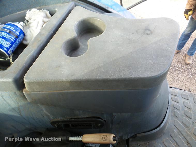 image for item DB5426 2004 New Holland TS115A MFWD tractor