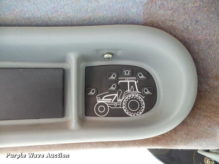 image for item DB5426 2004 New Holland TS115A MFWD tractor