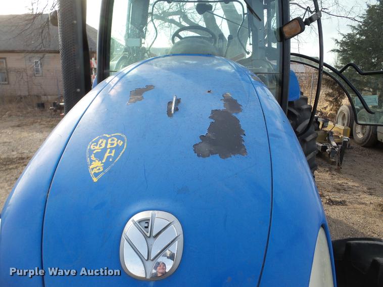 image for item DB5426 2004 New Holland TS115A MFWD tractor