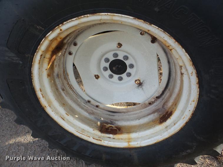 image for item DB5426 2004 New Holland TS115A MFWD tractor