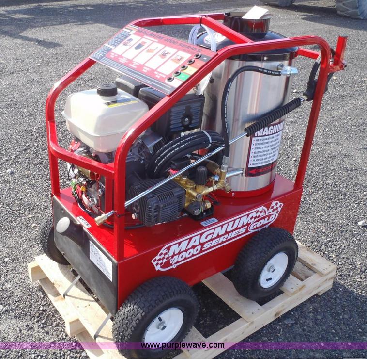 image for item F1908 2016 Easy-Kleen Magnum 4000 Series Gold pressure washer