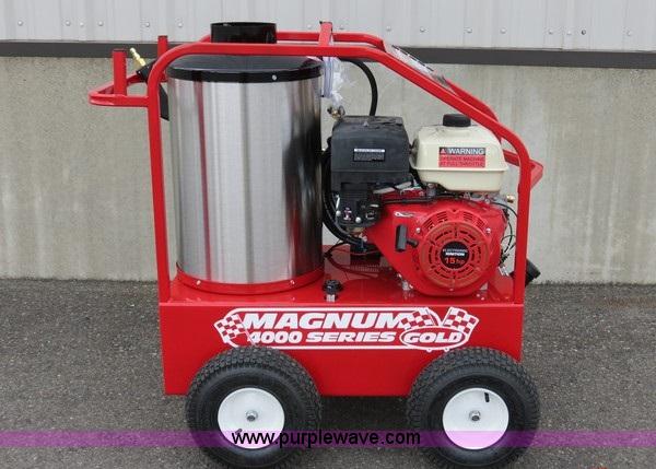 image for item F1908 2016 Easy-Kleen Magnum 4000 Series Gold pressure washer