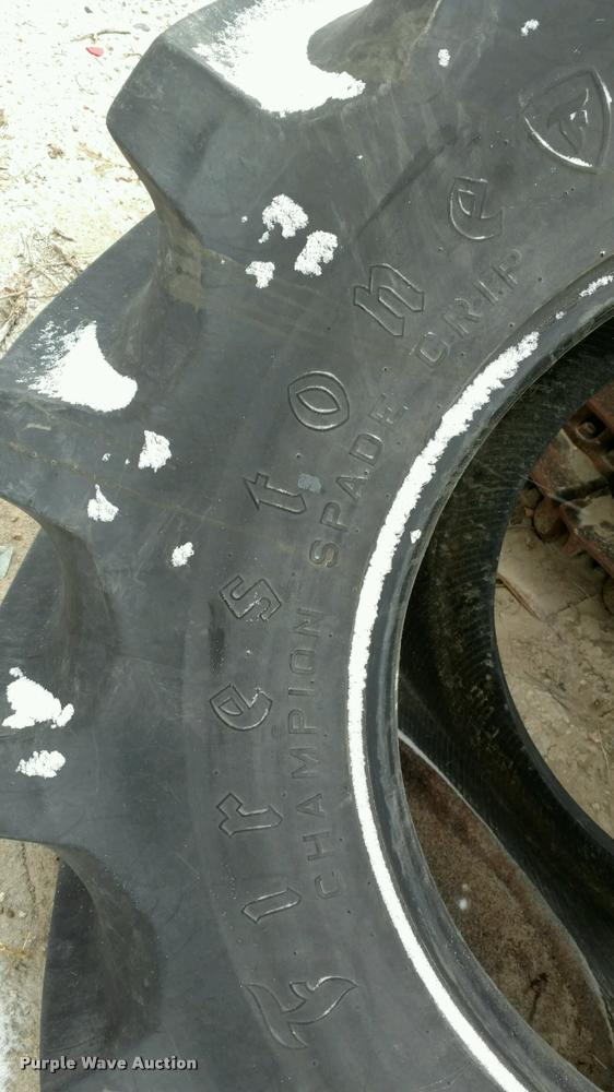 image for item F1918 Firestone 30.5L-32 tire