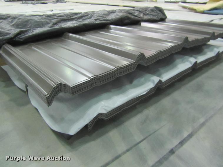 image for item F1924 (60) sheets of metal siding/roofing