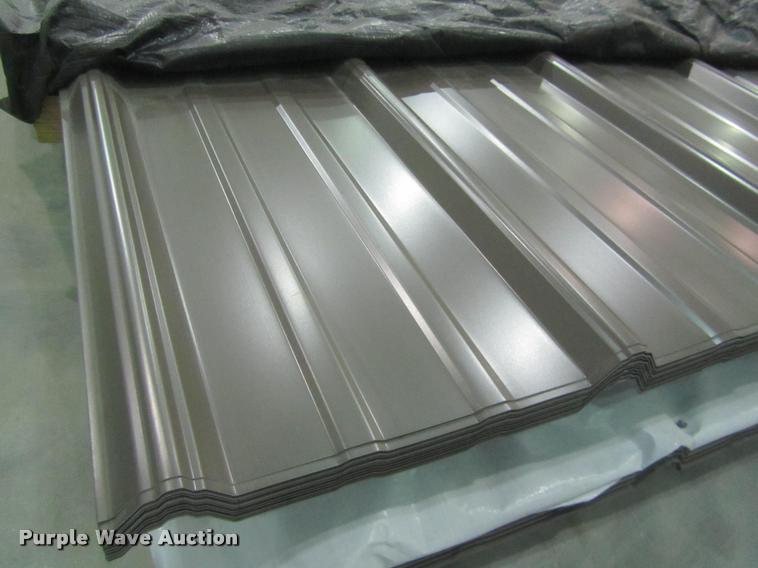 image for item F1924 (60) sheets of metal siding/roofing