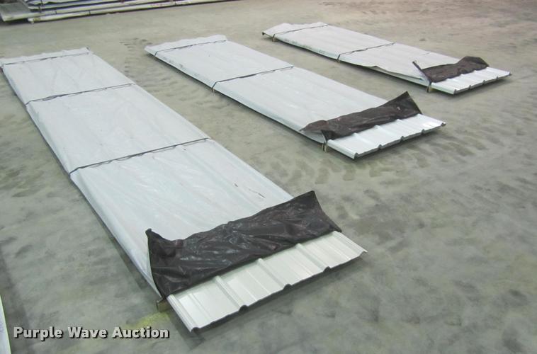 image for item F1928 (88) sheets of metal siding/roofing