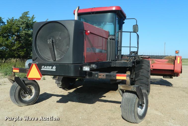 image for item J5124 2002 Case WDX1101 self-propelled windrower